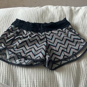 Lululemon Seawheeze reflective multicolor shorts